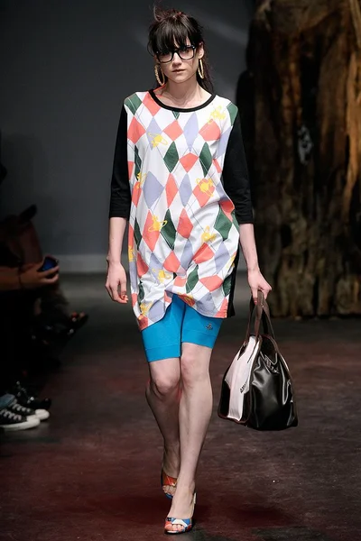 Look 17
